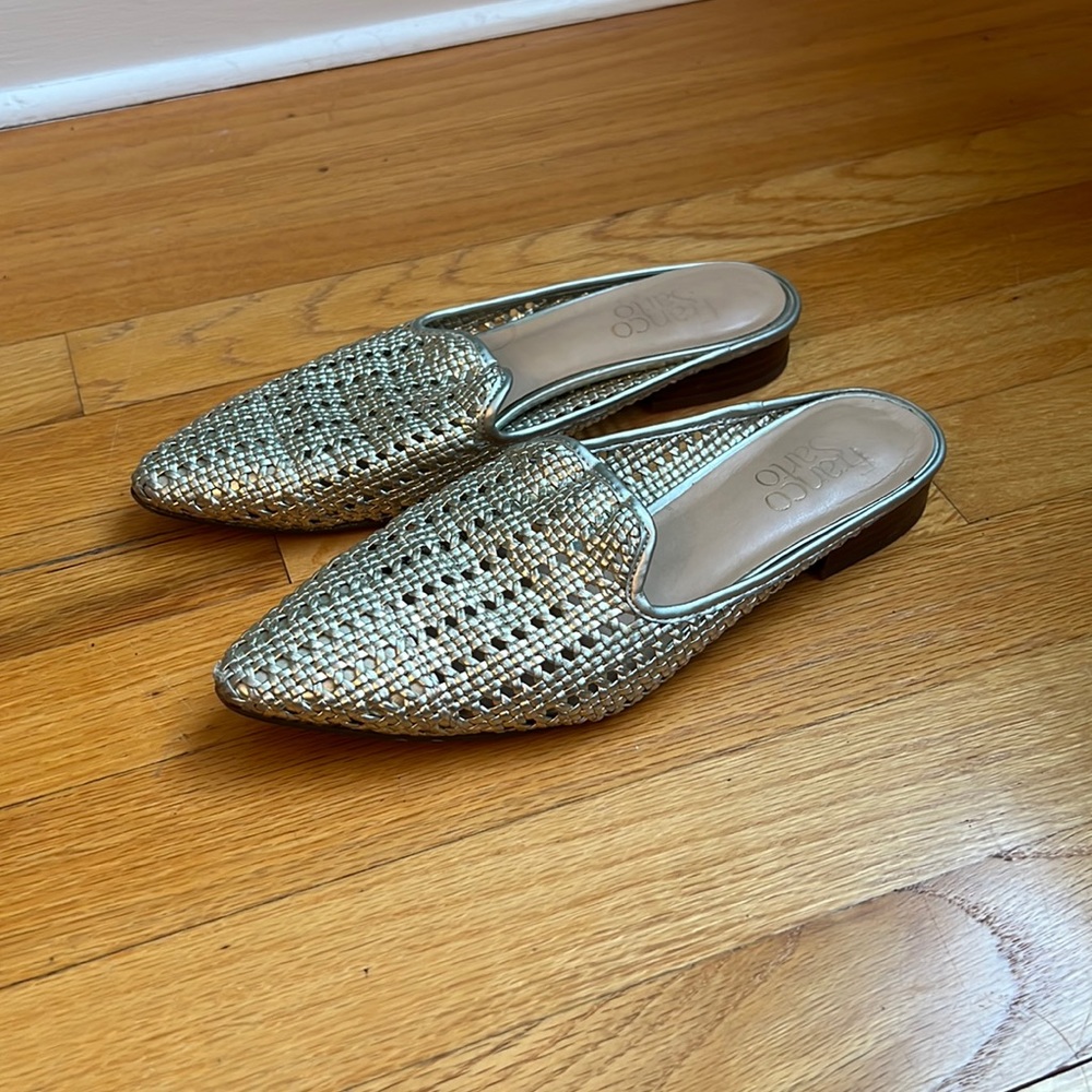 GORGEOUSSSSS metallic gold crochet slides!